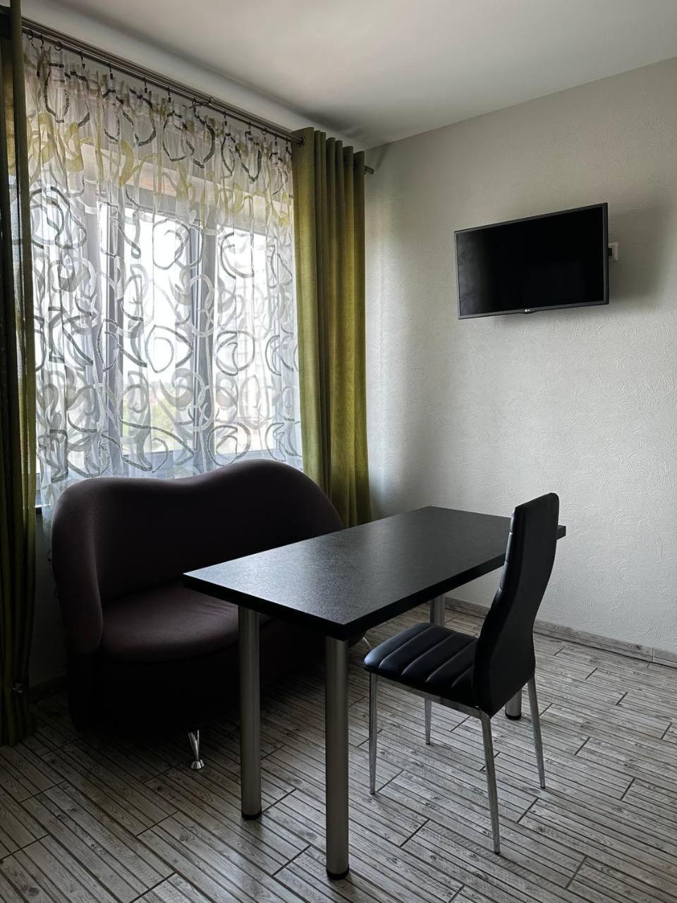 Space Apart Hotel Łuck Pokój zdjęcie
