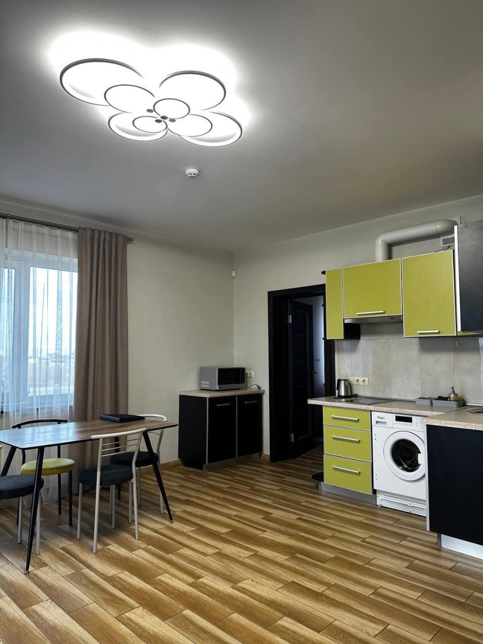 Space Apart Hotel Łuck Pokój zdjęcie