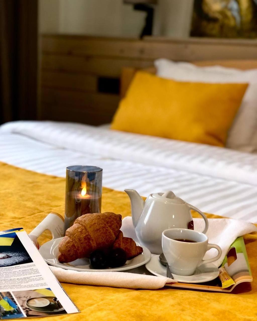 Space Apart Hotel Łuck Zewnętrze zdjęcie