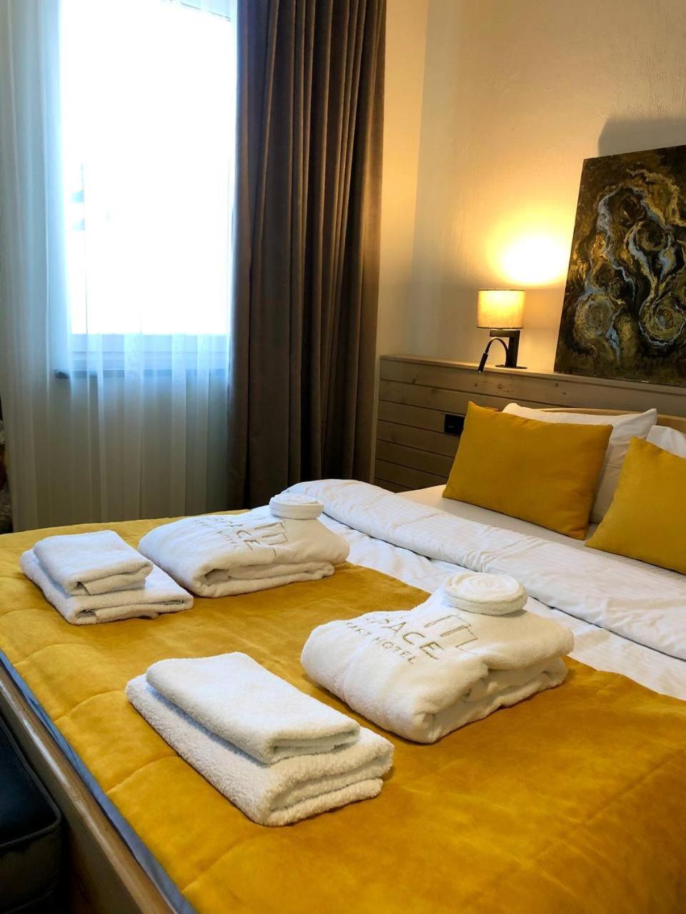 Space Apart Hotel Łuck Zewnętrze zdjęcie